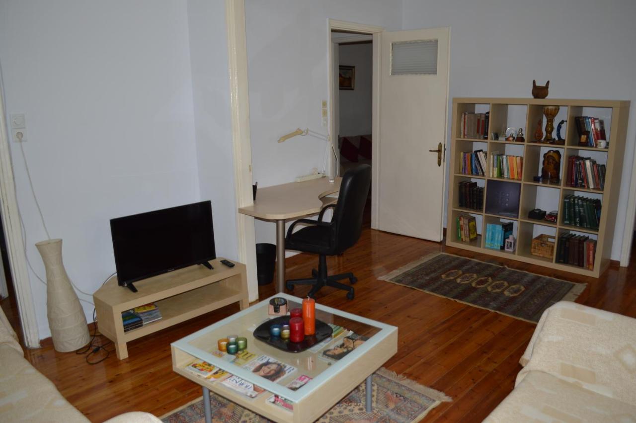 Martha IV Apartment Amaliada Bagian luar foto